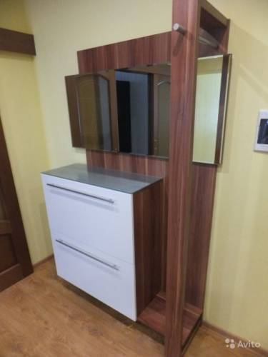Продам прихожую Навара