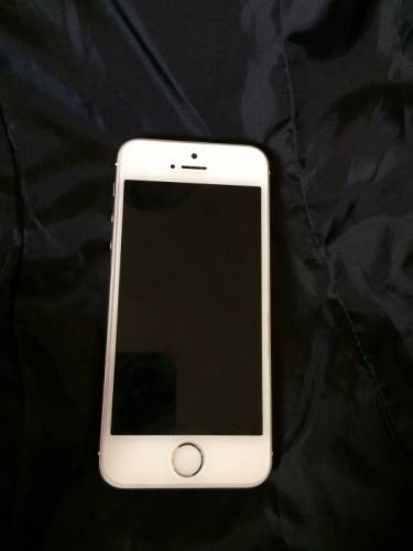 Продам телефон iPhone 5s