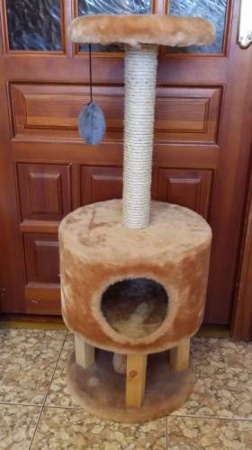 Продам кошачий домик 