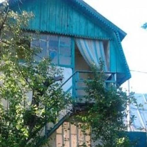 Дачный участок с двухэтажным домом, беседка, плодовые деревья, 8 соток.