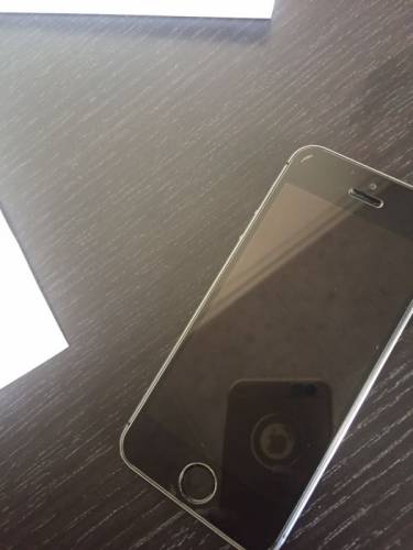 продаю айфон 5s 16gb