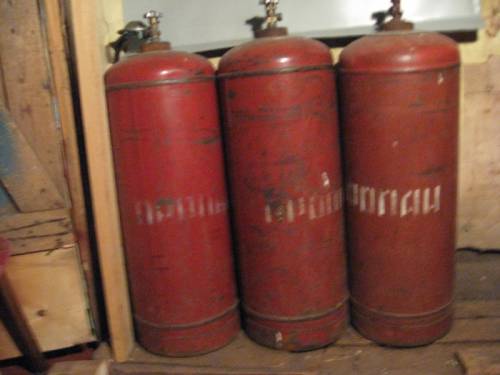 Продам 3 пропан. баллона об.50л. обменного фонда местной газовой станции        