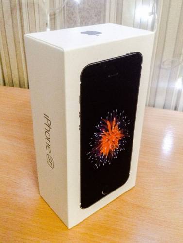  iPhone SE 16GB Цвет Серый Космос