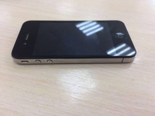 Продам iPhone 4