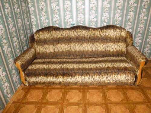 Продам диван-книжку тигровой расцветки