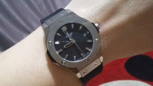 Часы женские.Hublot.металический корпус.