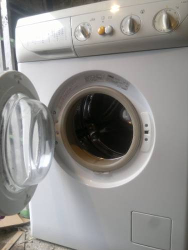 продаю стиральную машину занусси
