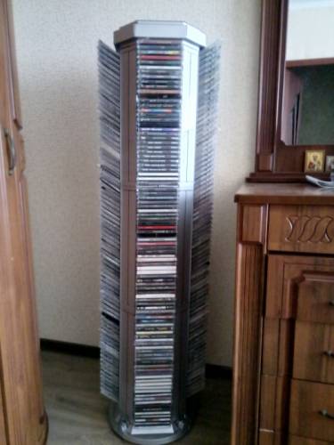 Продаю фирменные и  лицензионные  CD диски  