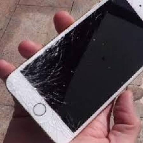 Iphone 6S  с треснутым екраном, сенсор работает
