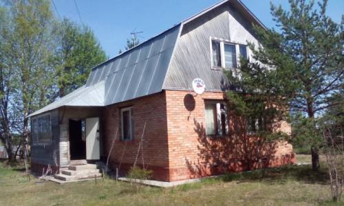 Дом с земельным участком