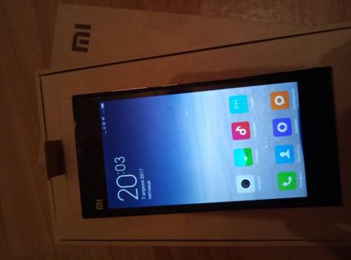 почти новый Хiaomi Mi3 16Gb black