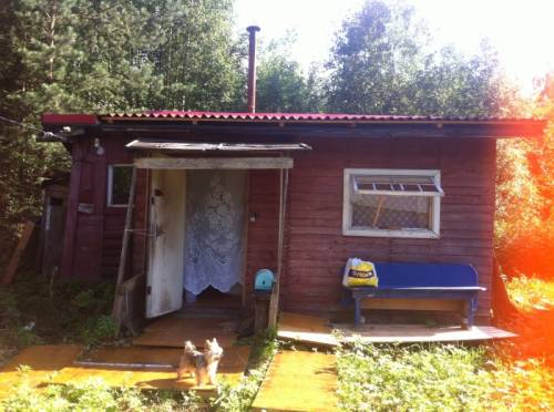 участок с домиком 6 соток