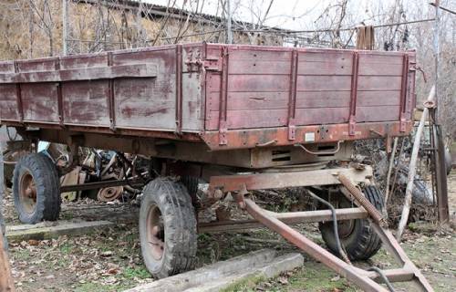 Продаю  тракторный прицеп.