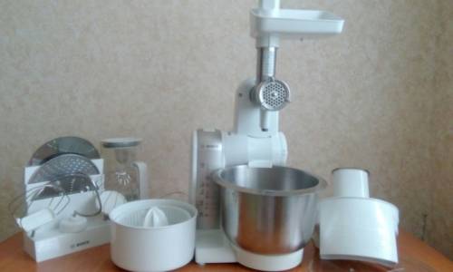продам кухонный комбайн Бош МУМ4