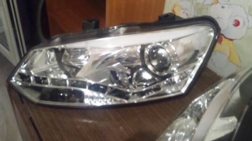 продам фары на volkswagen polo