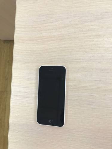 Продам недорого iPhone