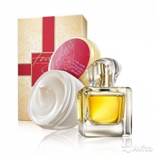 продаю парфюмерный набор от AVON
