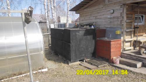 Продам емкость 4 м.куб. под воду. Врезан кран.