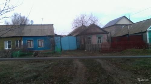 ПРодам дом на два хозяина ,входы разные .Зал ,спальня кухня ,гостинная 800тыс