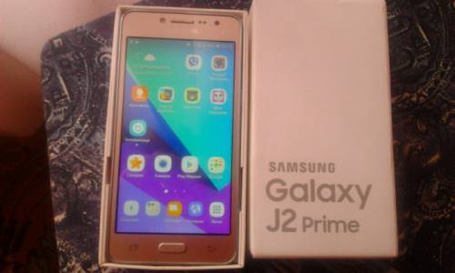 Продам смарфон б/у  2 месяца Samsung  gaiaxi J2