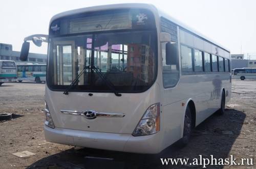 Городской автобус Hyundai Aero City 540 2010 белый.