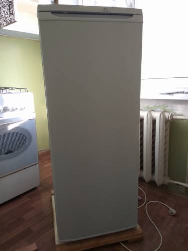 Продам холодильник Бирюса R110са