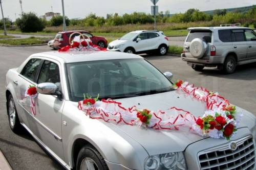украшения на свадебное авто