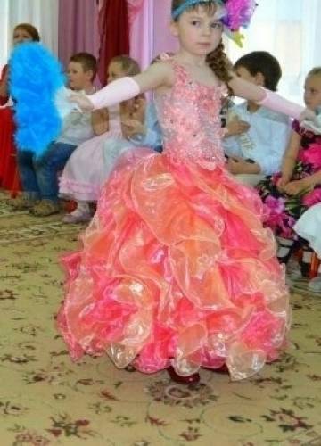 Детское  праздничное платье 
