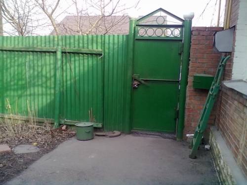 Хороший дом  в районе Николаевского рынка 