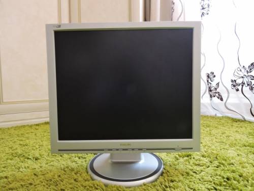 Монитор Philips 190S6