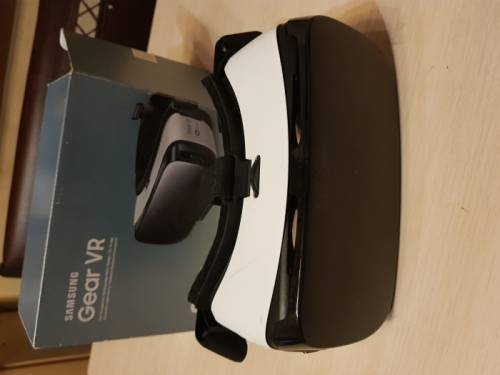 Продам очки Samsung Gear V R