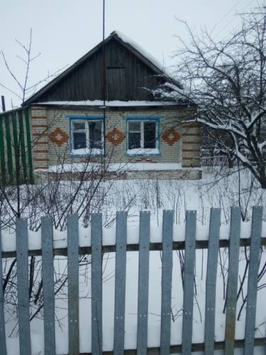 Продам кирпичный  дом 60 кв.м.  в с. Студинец, Каменского  района от собственник