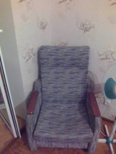 Продаю диван и два кресла