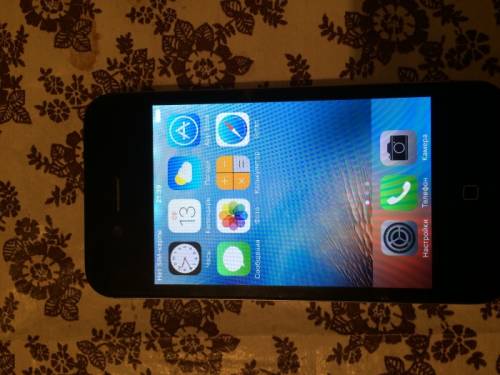 Продам iPhone 4s 