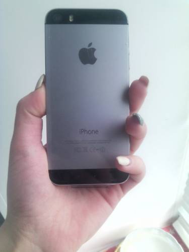 Продам iPhone 5s