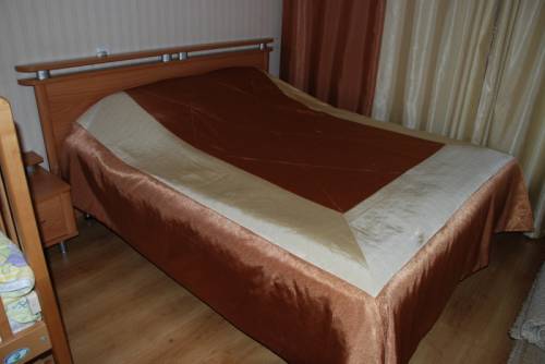 Продам двухспальную кровать