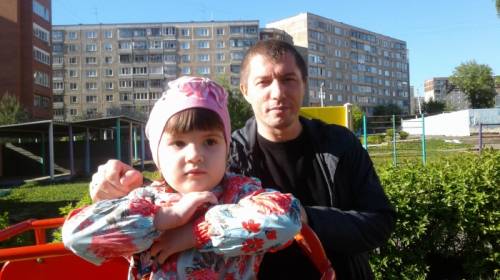 Продам платья на девочку