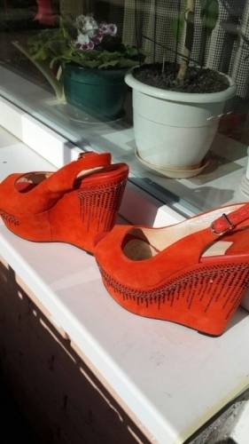 продам босоножки женские Graciana