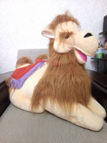 Продам мягкую игрушку Верблюд