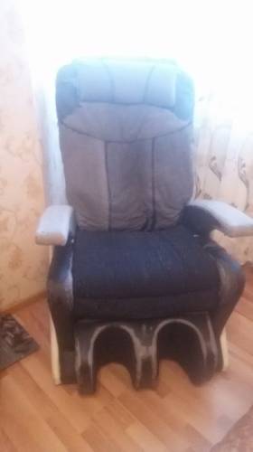 Продаю массажное кресло
