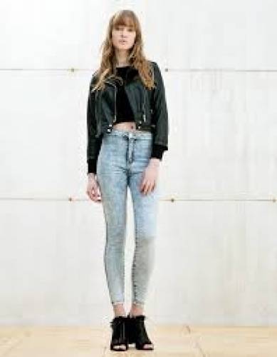 Продам.Новые джинсы.  Bershka Завышенная талия