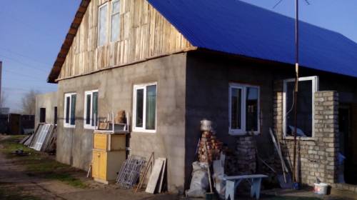 Продам дом - 150 кв. м.  7 соток земли  по ул. Амурской