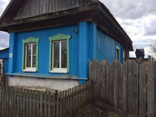 Дом с земельным участком