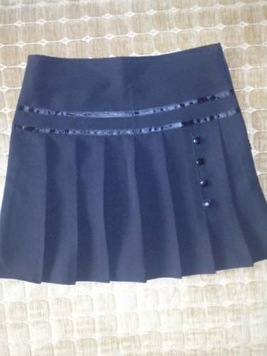 продам юбку школьную , XL .