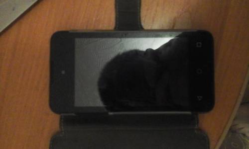 Продам телефон micromax