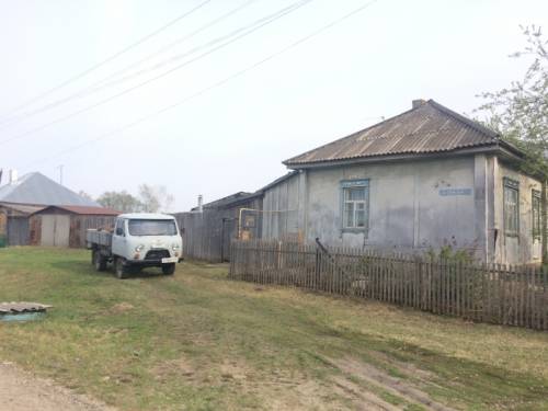 в селе мельниково имеется пол дома на продажу.
