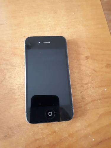 Продам  iPhone 4