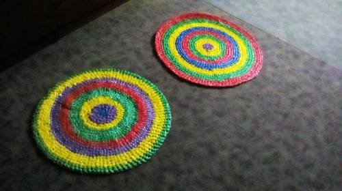 кружок из пакетов для мусора