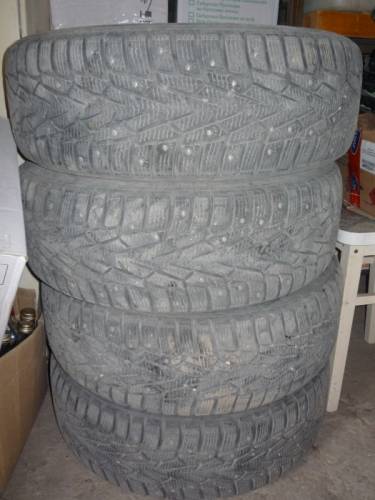 Продам Nokian hakka pelita 7 Состояние среднее.