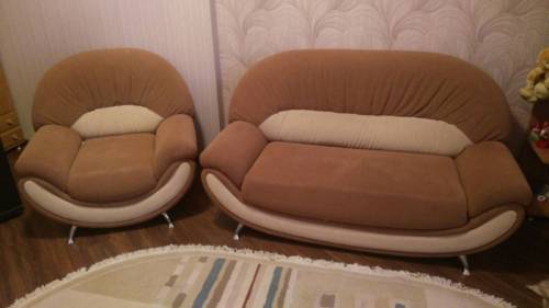 Продаю диван и два кресла